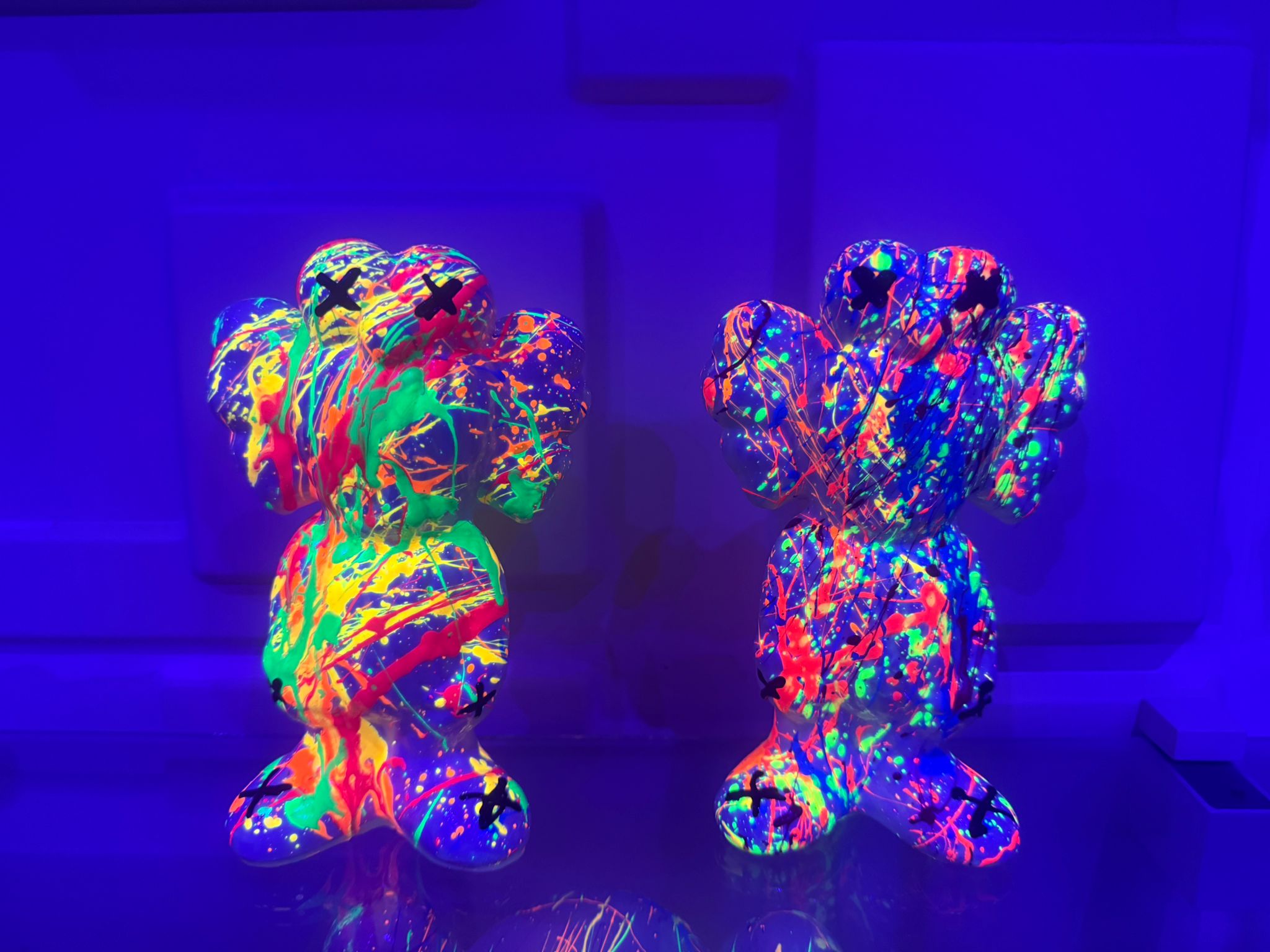 Mini Neon Companion – 7” Blacklight Edition